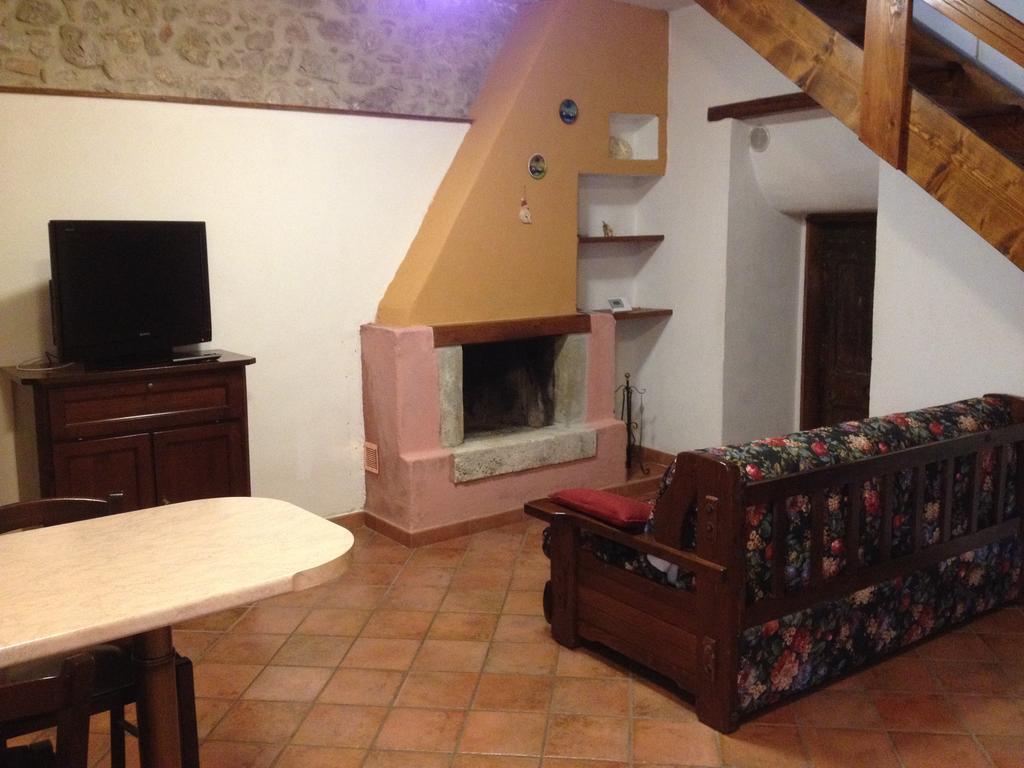 Il Fienile Villa Barete Ngoại thất bức ảnh